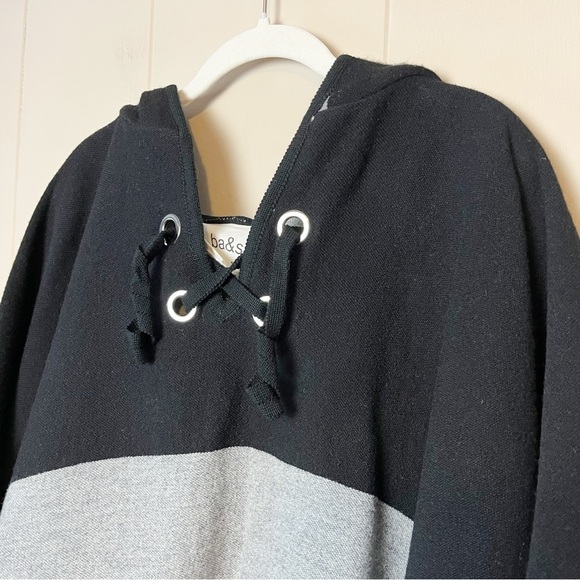 ba&sh Lady Cape Small hooded poncho wool black‎ gray neutral sweater knit cozy - Picture 3 of 12